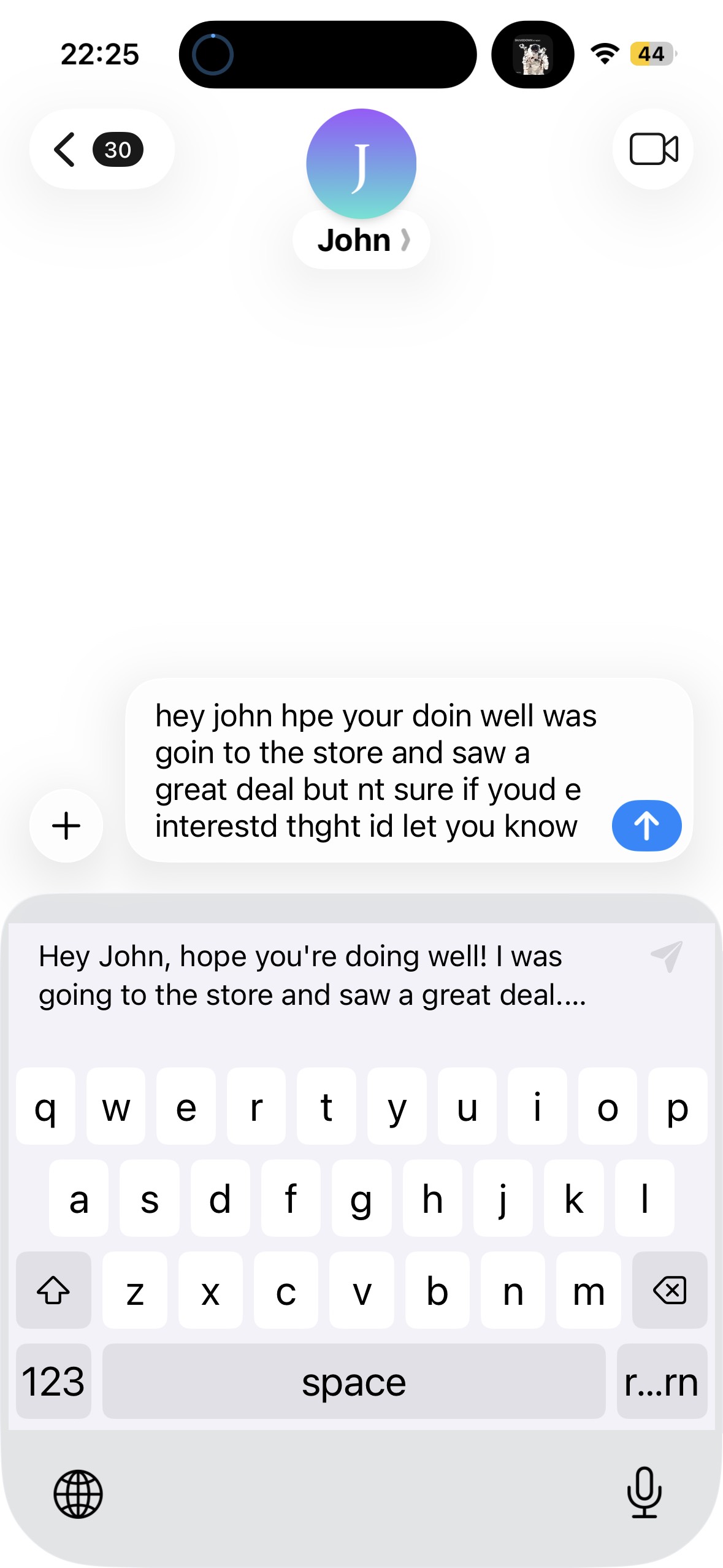 Wing rewrites - Wing analyzes your message, fixes spelling, grammar, and adjusts the tone to match your intent.